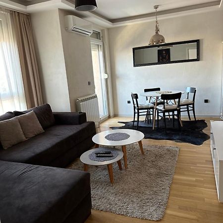 Apartman Dm เบลเกรด ภายนอก รูปภาพ