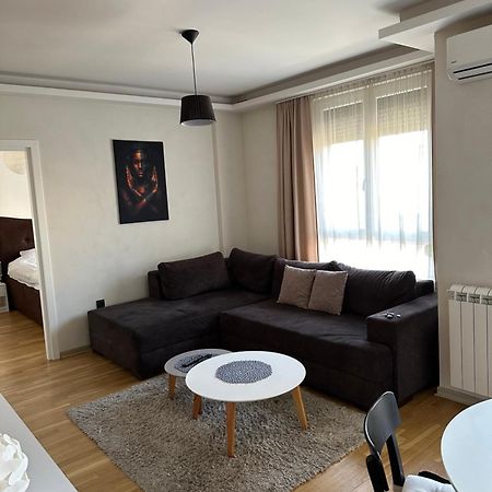 Apartman Dm เบลเกรด ภายนอก รูปภาพ